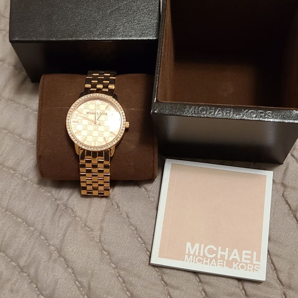 Michael Kors Watch - Picture 2 of 2